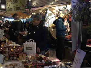 Der Weihnachtsmarkt in Wipkingen gehört zu den beliebtesten Veranstaltungen des QVW.